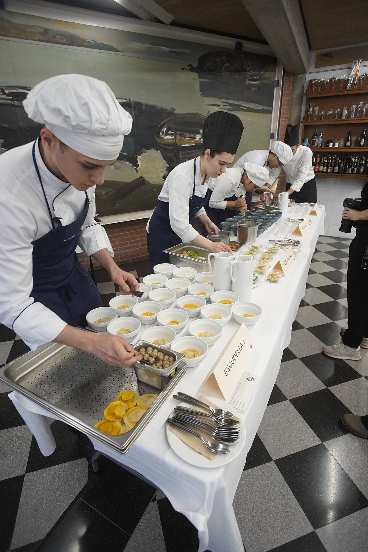 Girona. Escola d'Hostaleria presentació del Fòrum Gastronòmic protagonista l'escudella