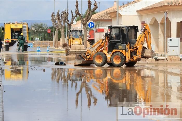 Limpian Los Alcázares tras las fuertes lluvias de los últimos días