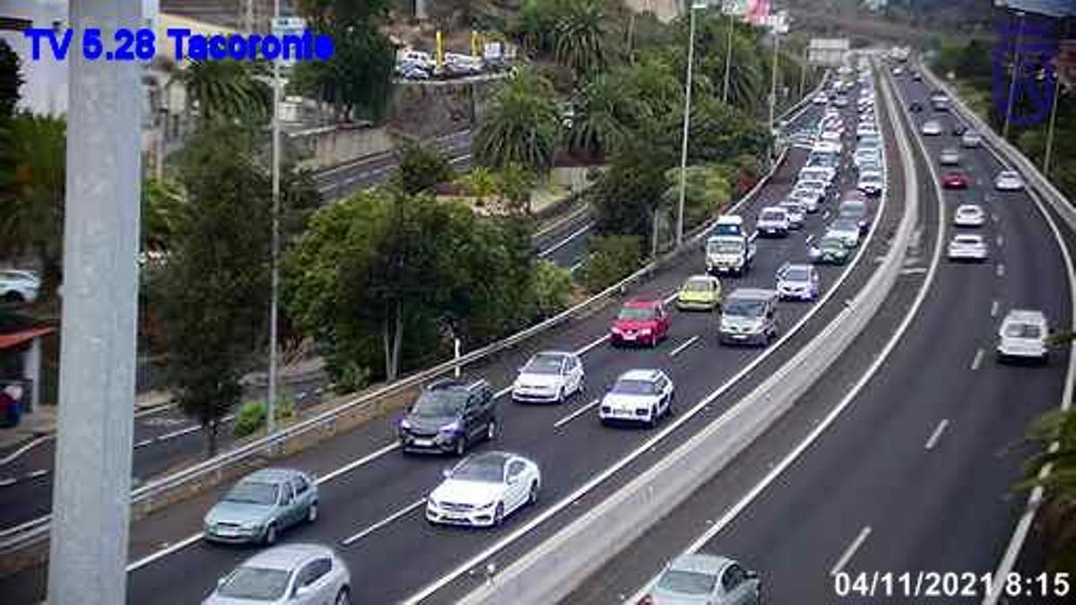 Atasco en la autopista del Norte a causa de un accidente.