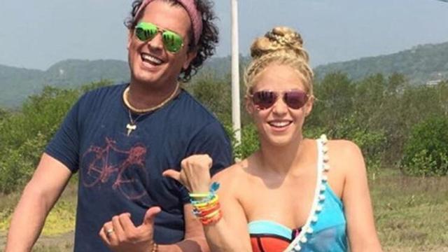 Shakira, junto a Carlos Vives