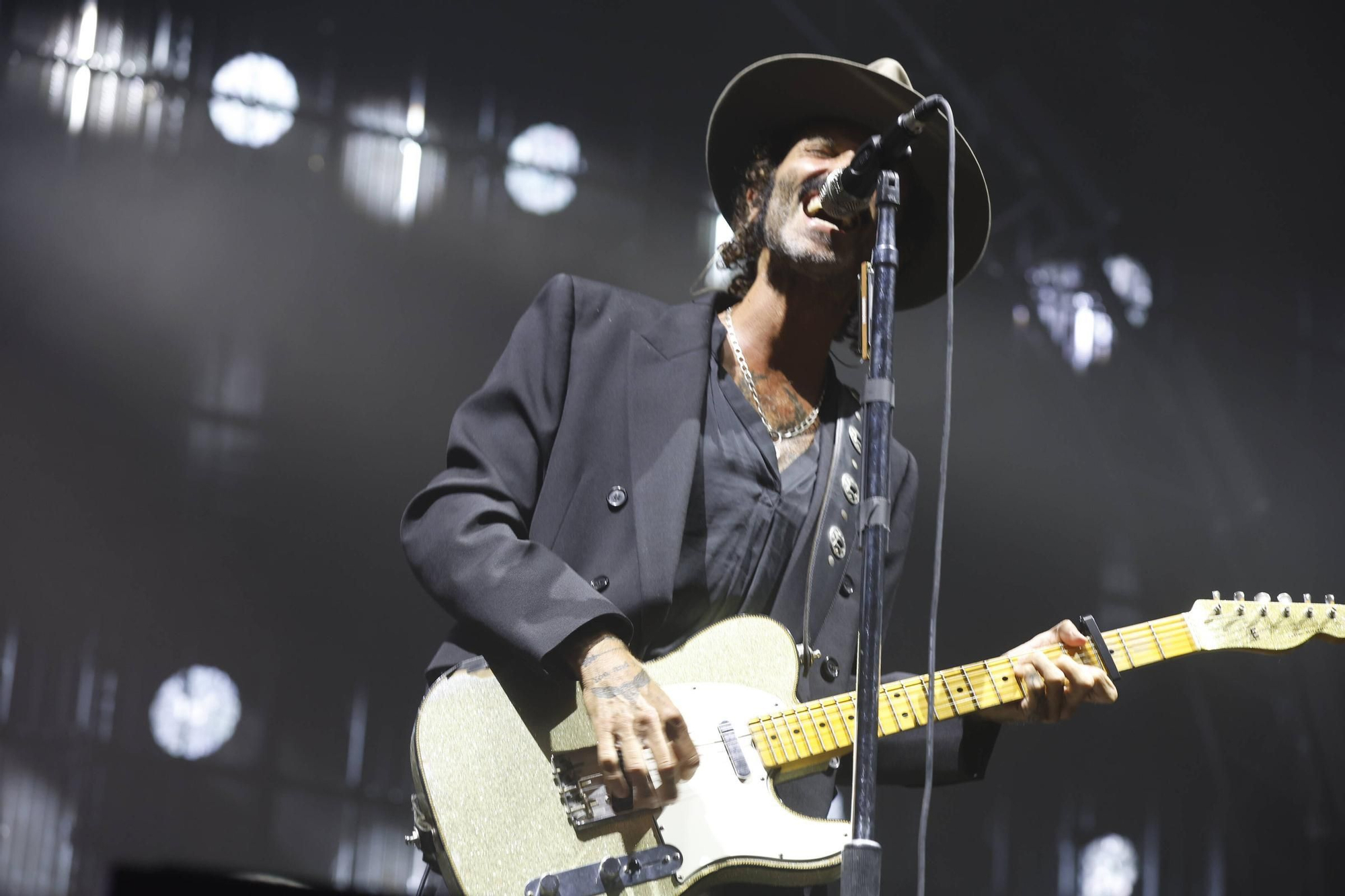 El concierto de Leiva en el Gijón Life, en imágenes