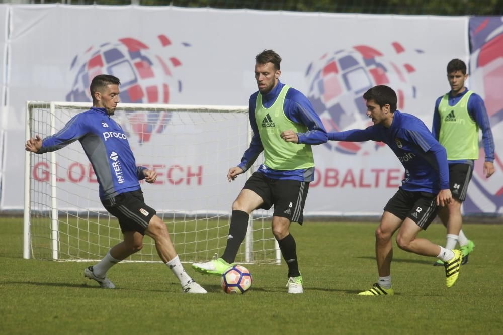 Entrenamiento del Real Oviedo en el Requexón, 02/05/2017