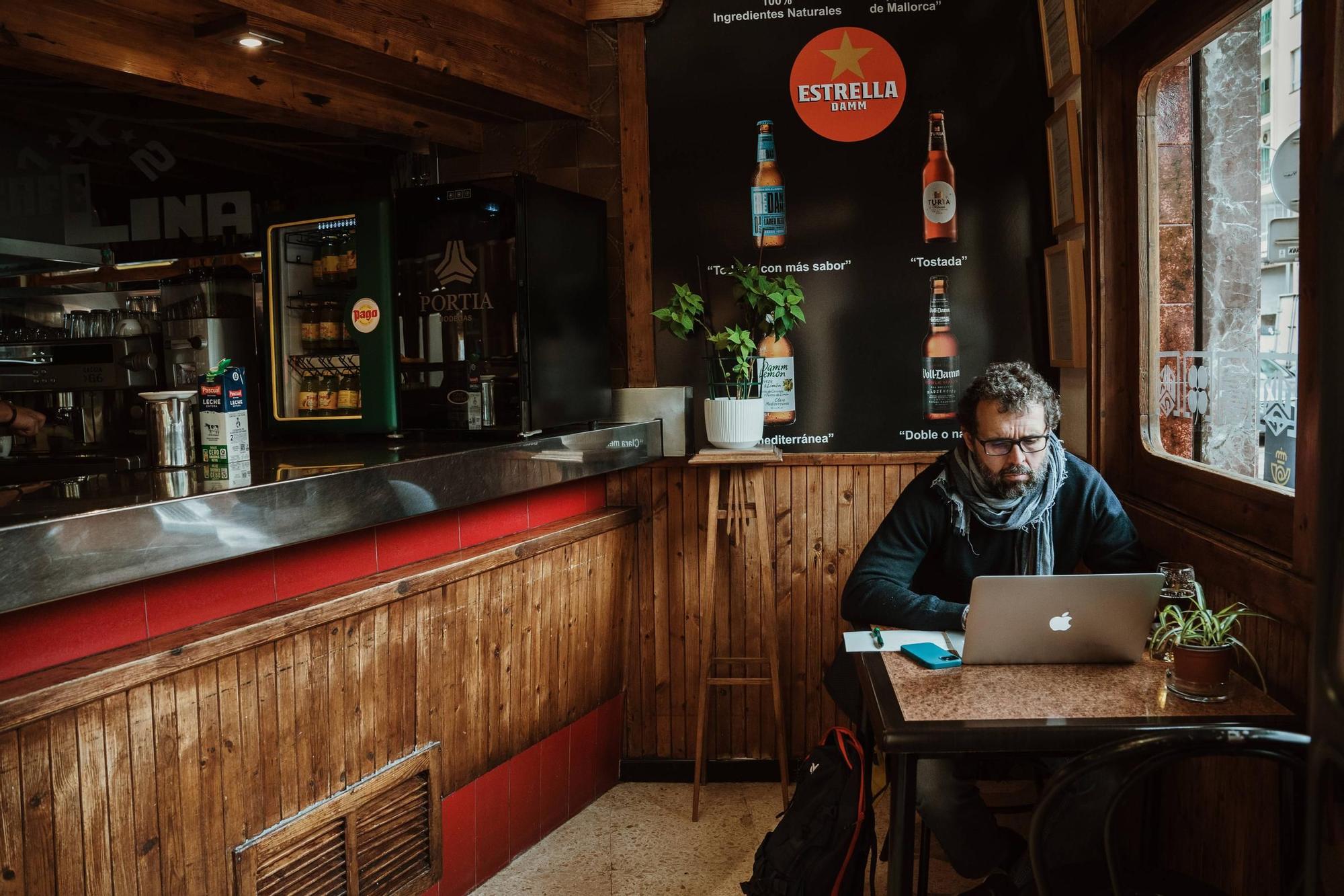 FOTOS | Más que un bar normal: El Café Lina en Palma