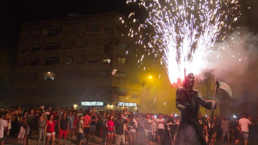 Un espectacular Correfoc recorre las calles de Picassent