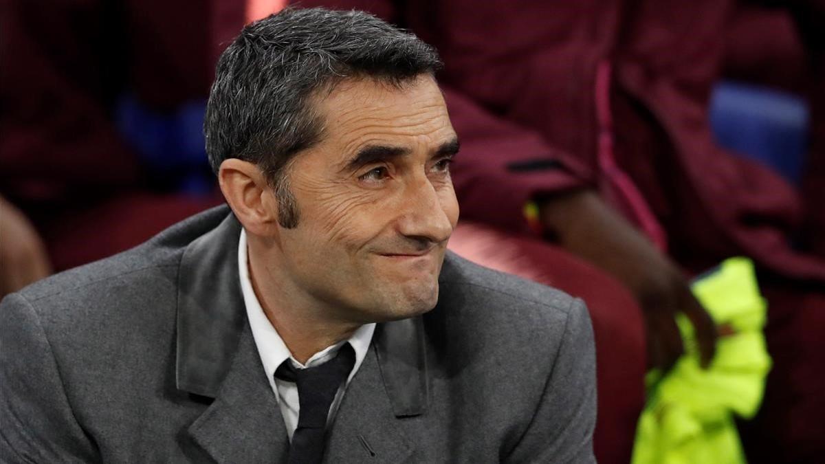 Valverde, en el duelo del Barça en Lyón ante el Olympique.