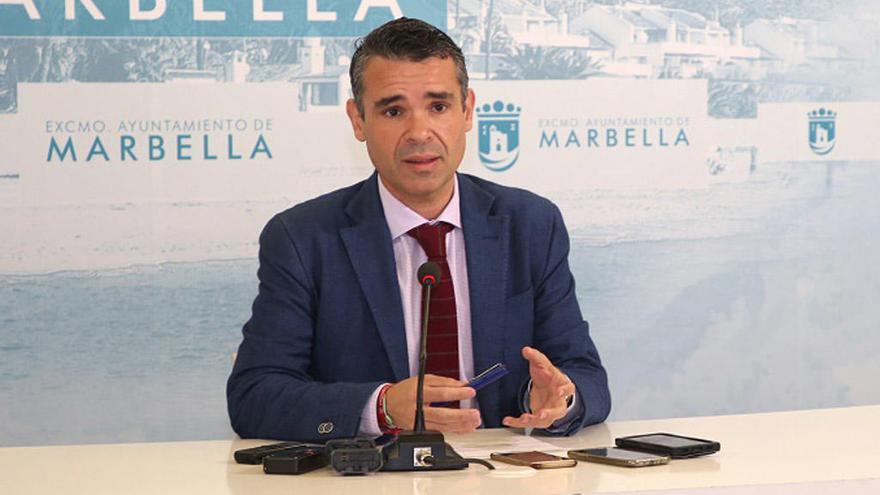 El alcalde de Marbella, José Bernal, en la rueda de prensa.