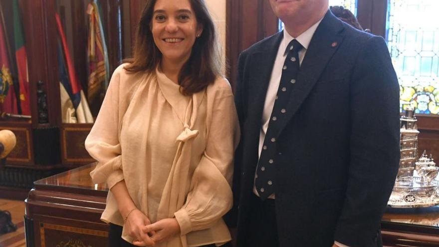 Primera visita oficial del nuevo rector a María Pita