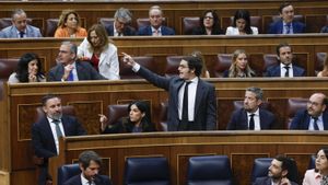 MADRID, 30/05/2024.- El diputado de VOX José María Figaredo Álvarez-Sala (C) reacciona tras la intervención del diputado de Sumar Gerardo Pisarello durante el pleno del Congreso que aprueba definitivamente la ley de amnistía, promovida por el Gobierno con el apoyo de sus socios, tras seis meses de tramitación en las Cortes. EFE/ JJ Guillen. CONGRESO DE LOS DIPUTADOS. LEY DE AMNISTIA. APROBACION