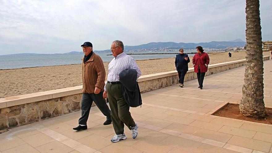 Turistas en Ciudad Jardín.