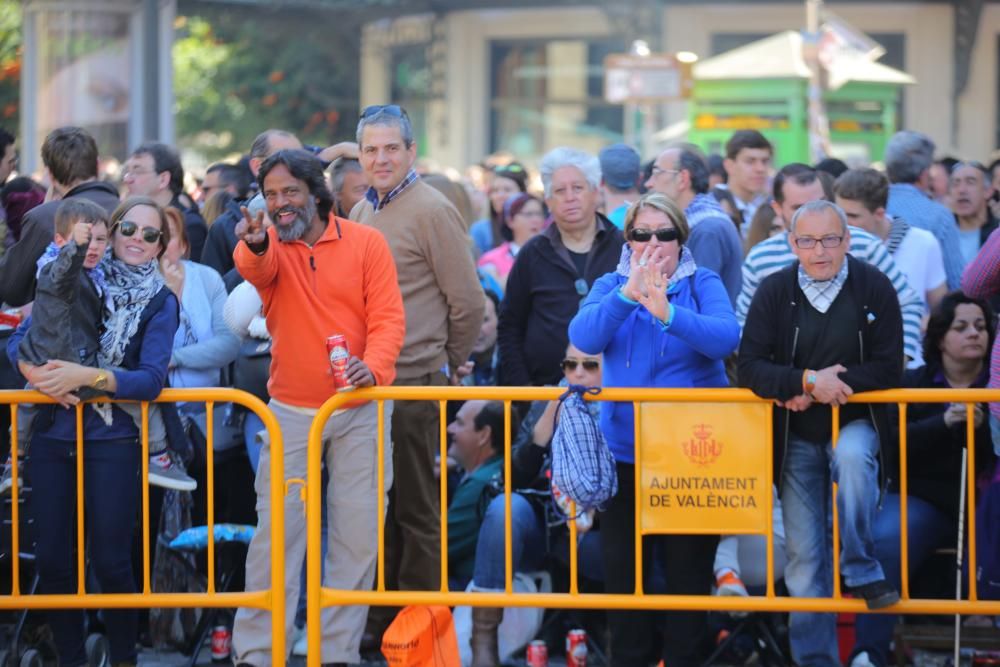 Búscate en la mascletà del 18 de marzo