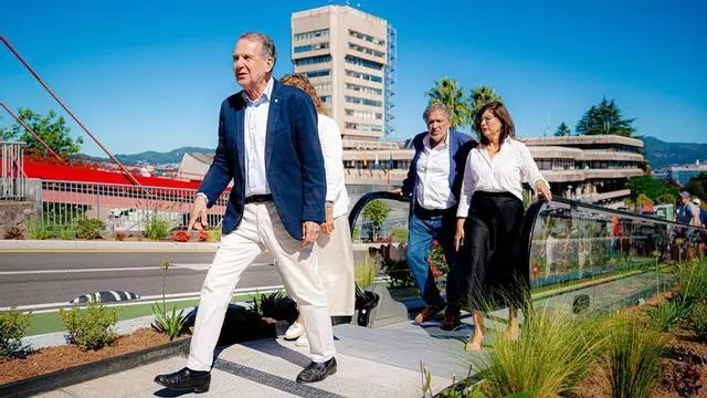 Vigo inaugura las escaleras mecánicas desde Porta do Sol a Praza do Rei