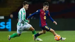 El Barça da una vida extra al Real Madrid