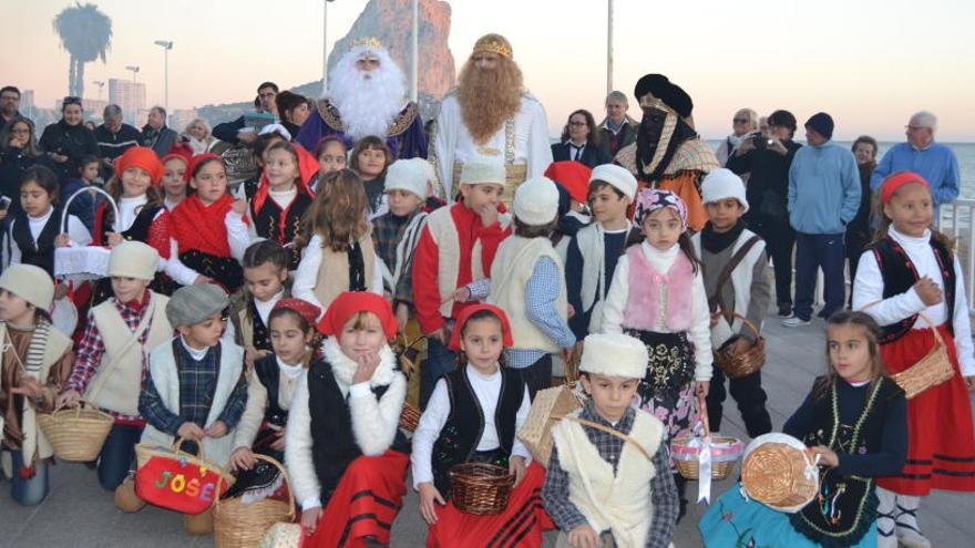 Los Reyes Magos llegan a la playa del Arenal