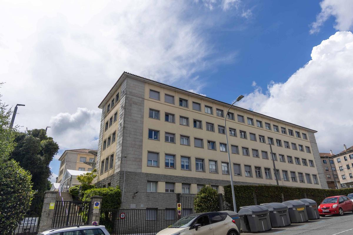 Residencia militar de estudiantes Almirante General Martorell, en Santiago.