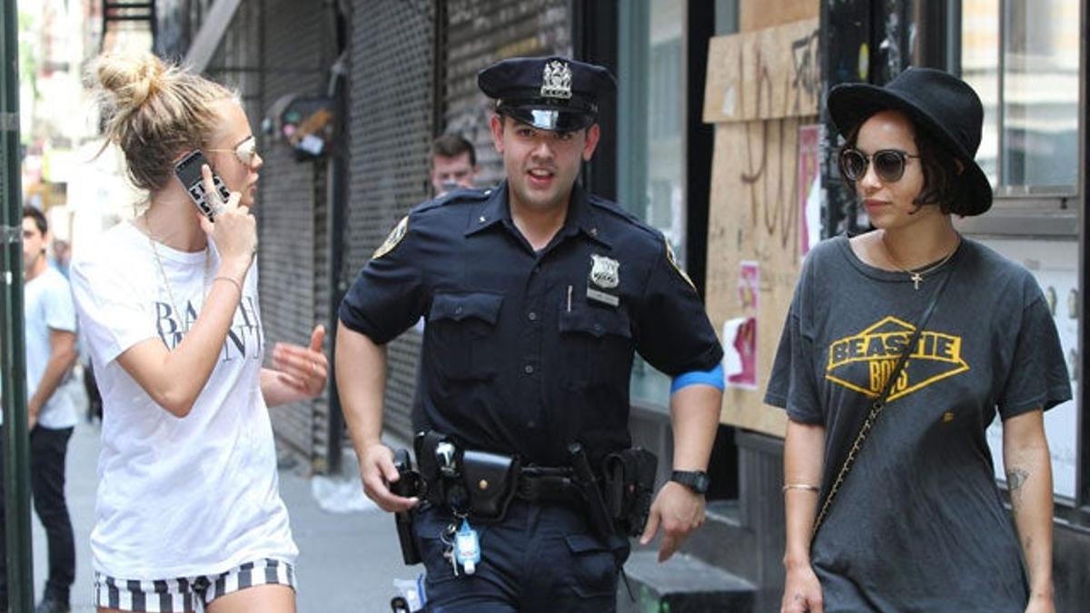 Cara Delevingne y Zoe Kravitz, perdidas en Manhattan