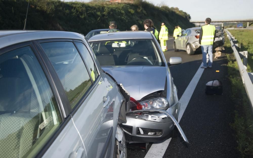 El accidente ocurrió en sentido salida de la ciudad (A Coruña-Santiago).