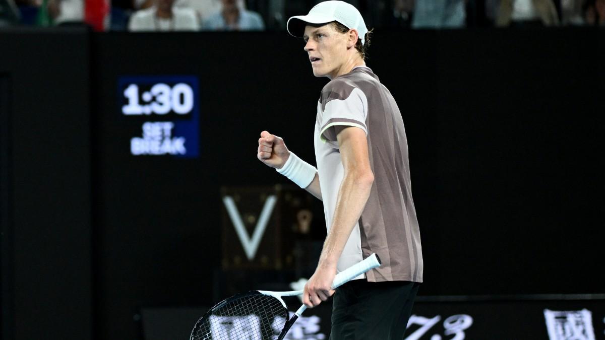 Sinner celebra un punto en la final