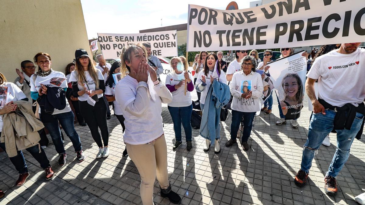 María Verdejo durant la concentració celebrada a Alcoi