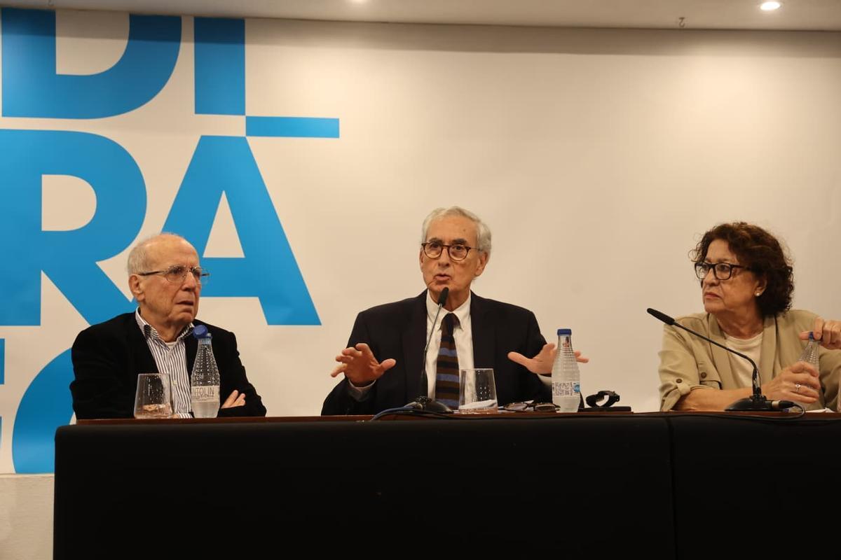Pre 684 Ramón Jáuregui en la Fundación Mediterráneo
