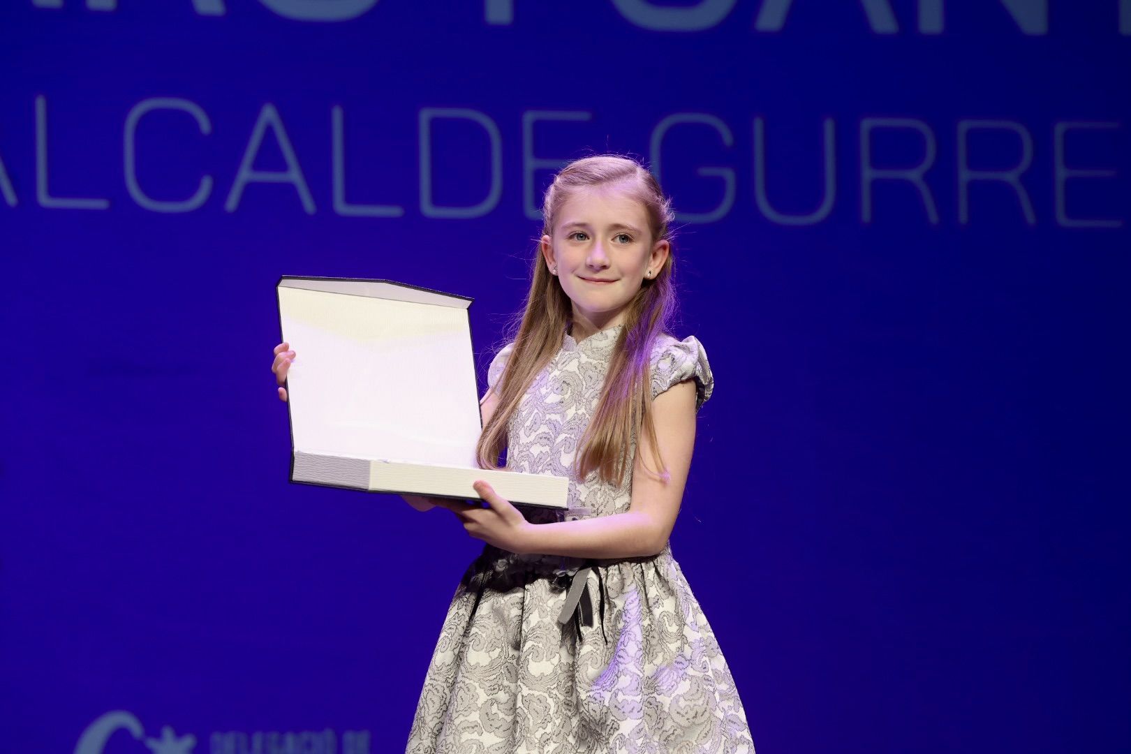 Así ha sido la entrega de "saragüells" en la Gala del Teatro Infantil de las Fallas 2024