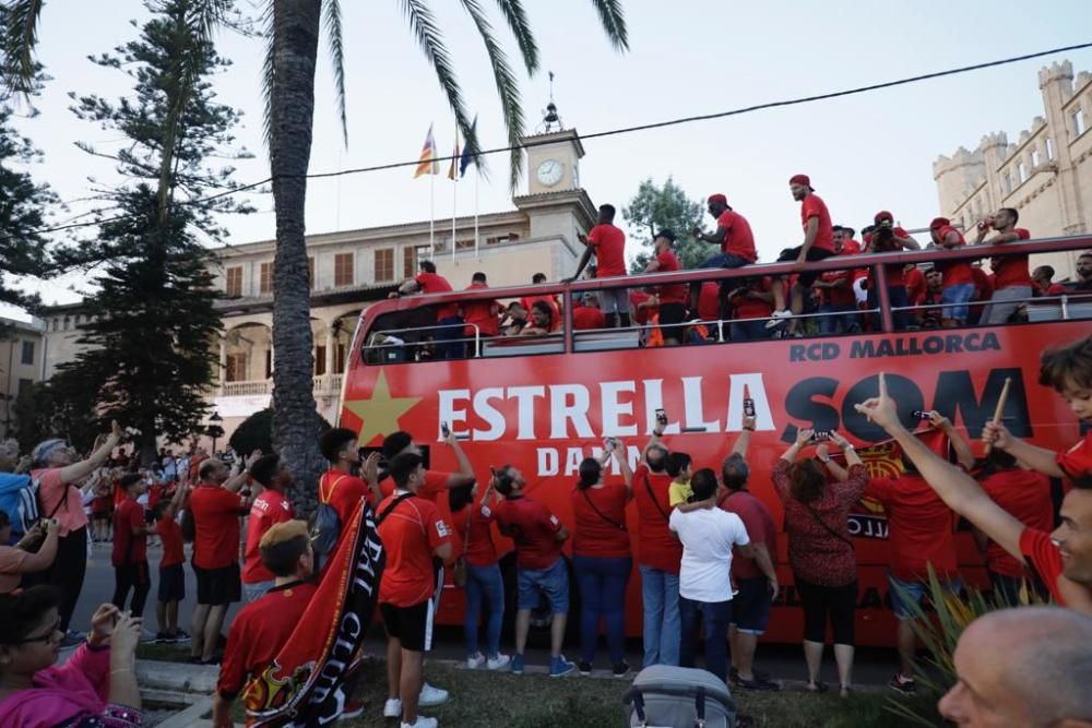 El Real Mallorca celebra el ascenso a Primera División