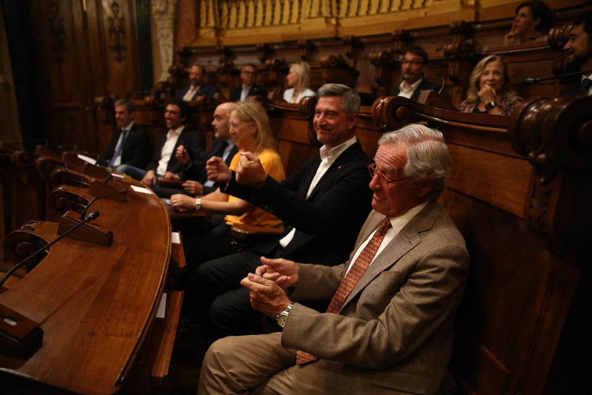 El Ayuntamiento de Barcelona ha celebrado este martes un pleno extraordinario para abrir el mandato del alcalde, Jaume Collboni.