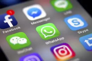 Brussel·les estudiarà una proposta per limitar l'accés a les xarxes socials als menors de 13 anys