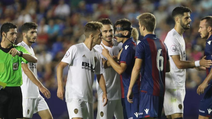 Una imagen del derbi At. Levante- Mestalla la pasada campaña en el Ciutat de València.