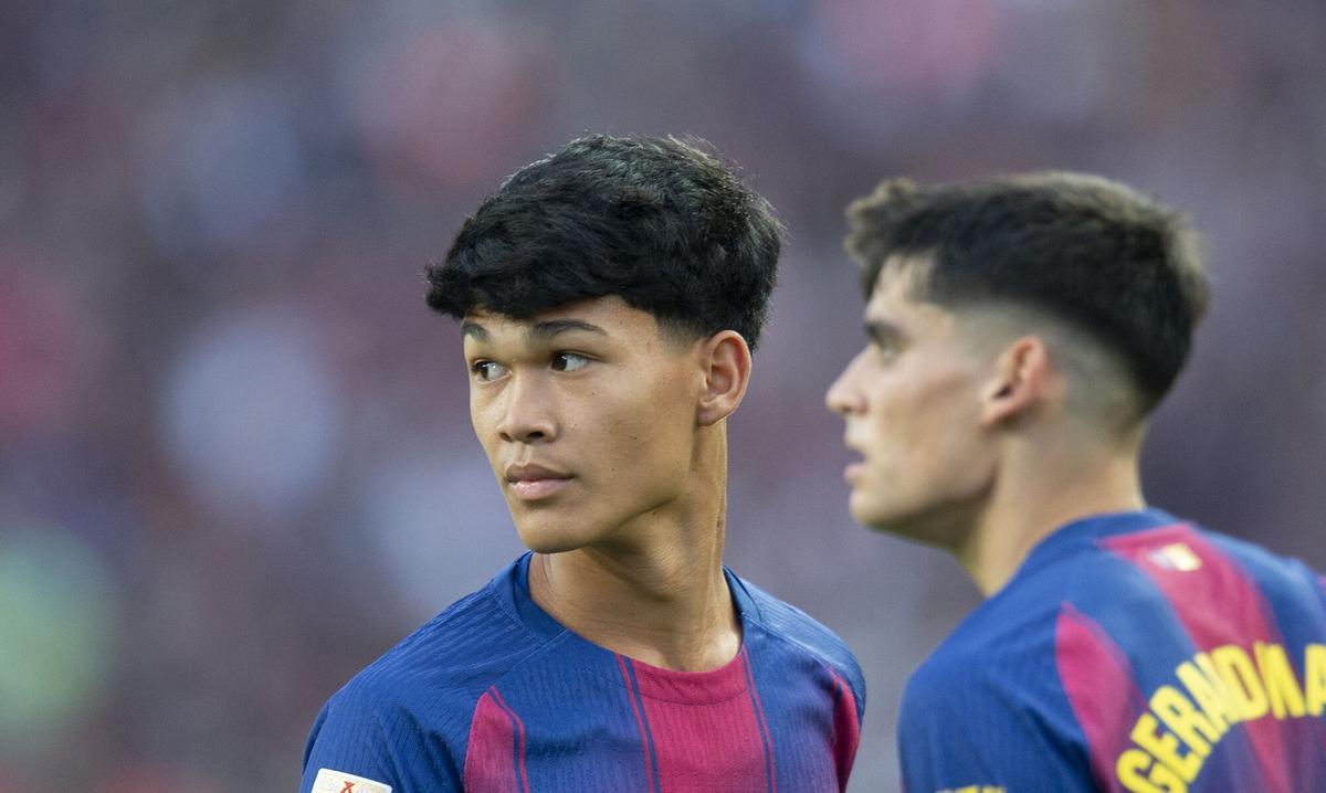 Barcelona 28.09.2025. Deportes. El canterano de 17 años, Dro, en el equipo titular durante el partido de liga del FC Barcelona contra la Real Sociedad. Fotografía de Jordi Cotrina