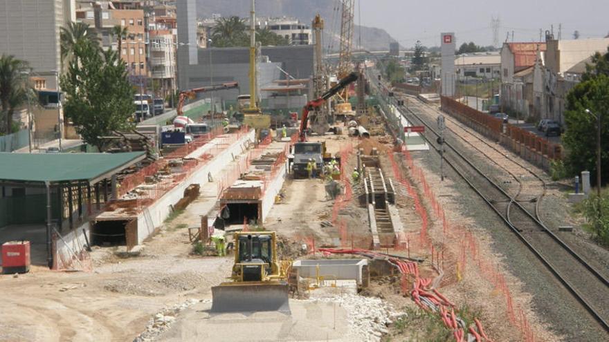 Abren juicio contra más de 50 personas por el caso del fraude en las obras del AVE