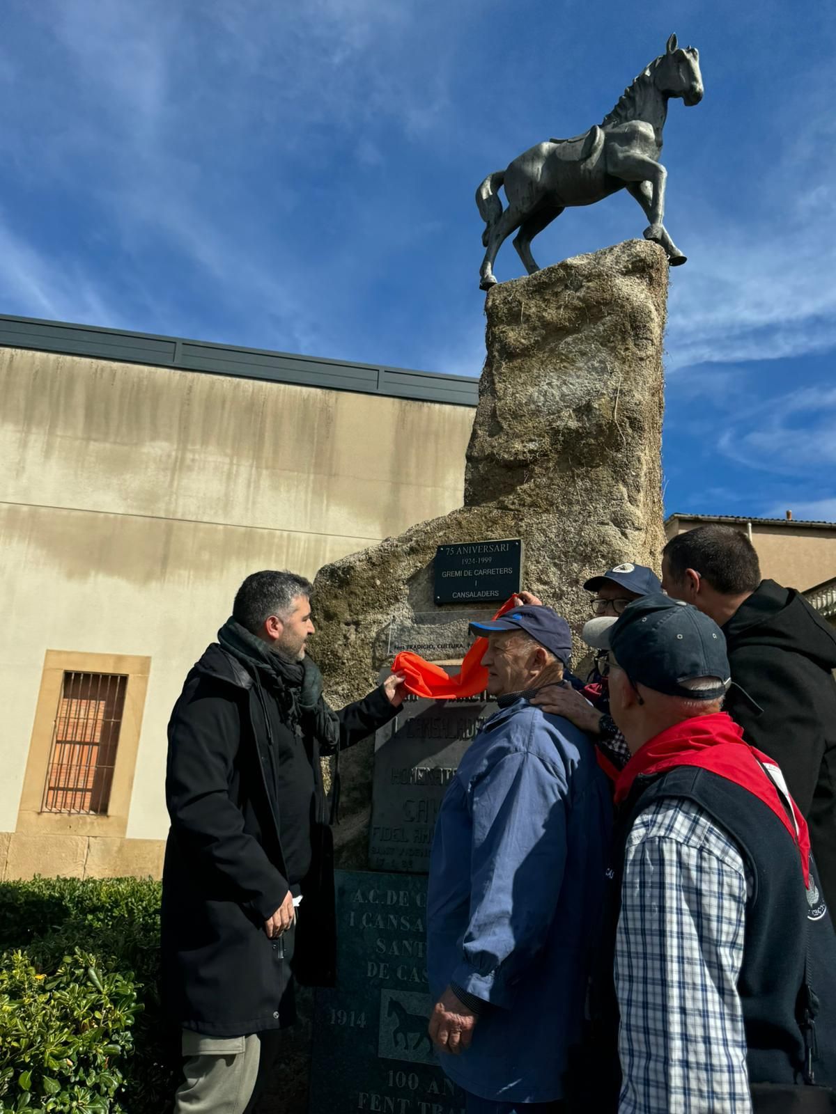 Acte de descoberta de la placa del centenari de l'entitat