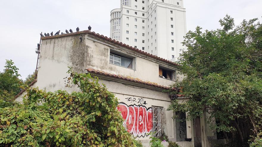 Un narcopiso junto a la guardería de la Ciudad de la Justicia siembra el caos en el entorno de Pizarro