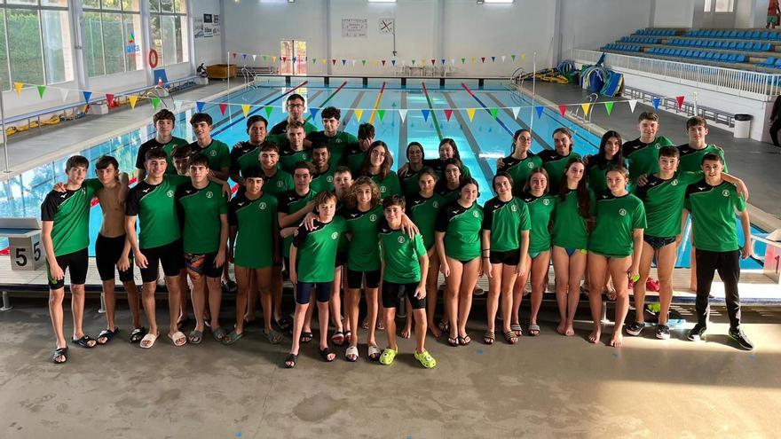 Nadadores y nadadoras de todas las edades participaron en la última competición del año