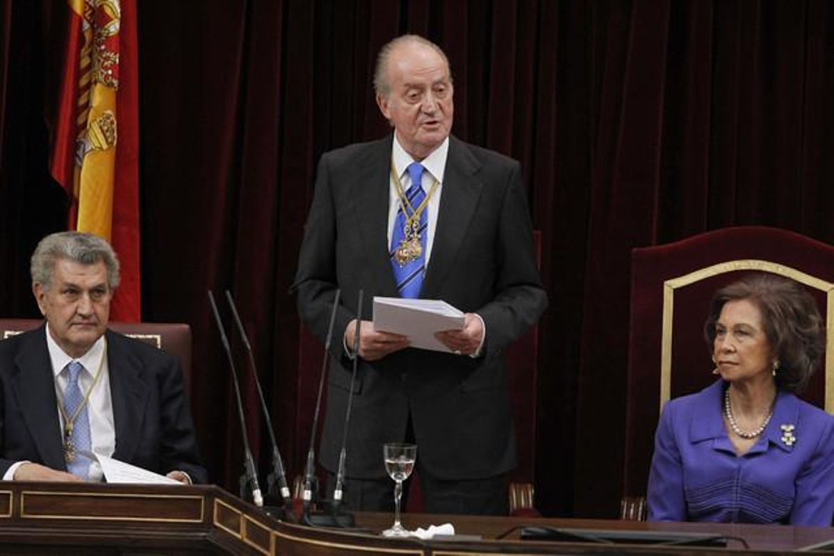 Joan Carles I es dirigeix als diputats en l’acte d’inauguració de la desena legislatura.