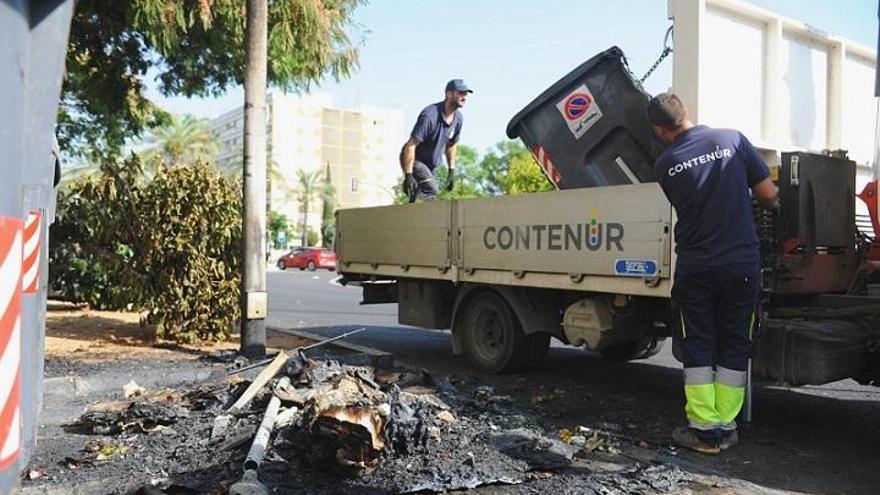 Otros dos contenedores incendiados entre la noche y la madrugada