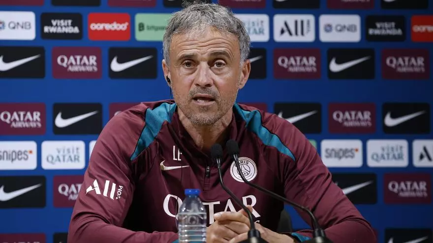 Luis Enrique: "No hay ningún entrenador con los títulos que tiene Ancelotti"
