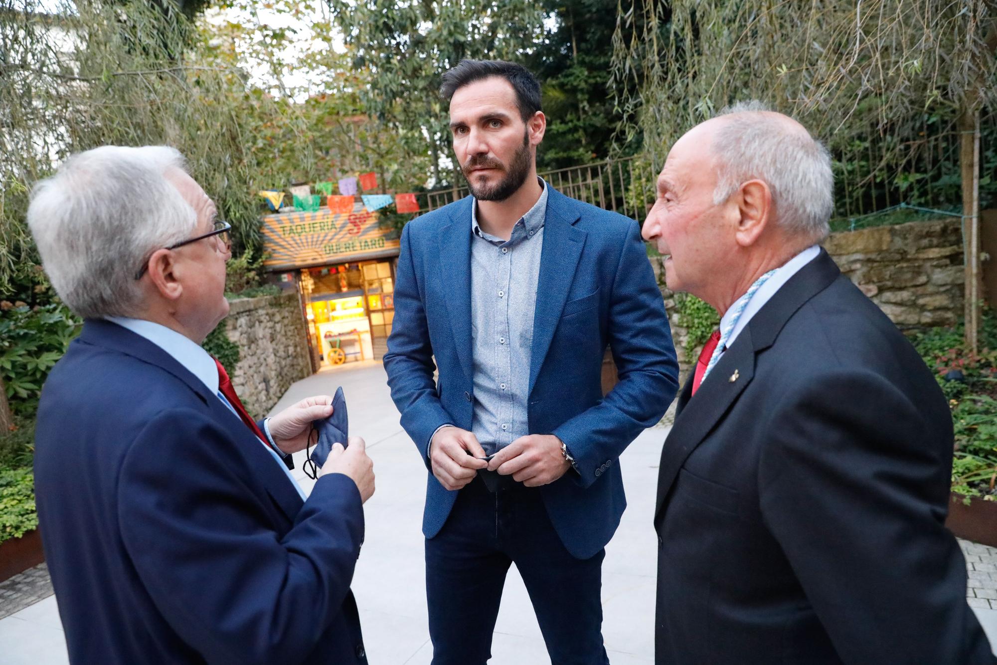 La Cofradía del Colesterol entrega premios por partida doble