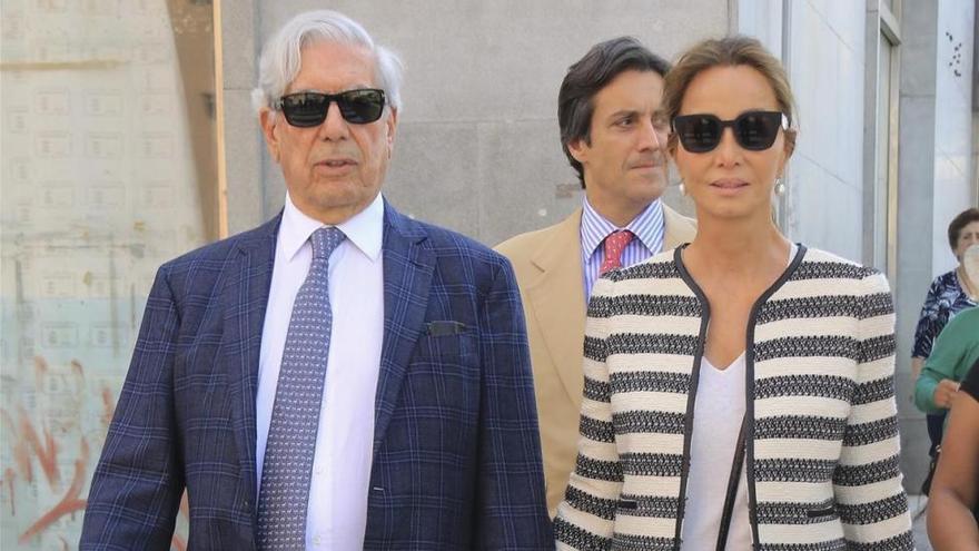 Vargas Llosa, Isabel Preysler y Tamara pasan hambre en Marbella