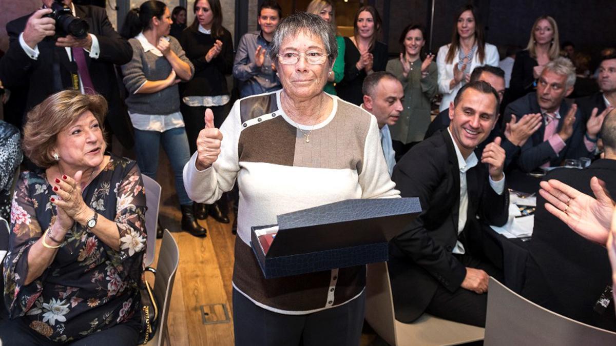 Núria Llansà, el día que homenajeada por sus compañeras, en diciembre de 2017