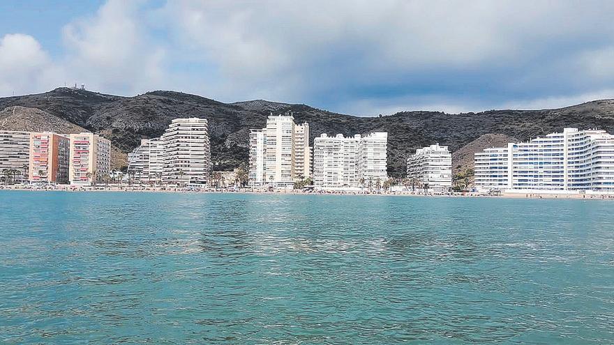 Propietarios de apartamentos de Cullera se unen contra el fraude en las juntas de vecinos