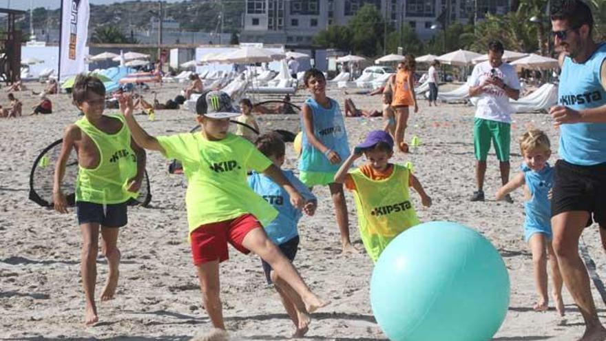 Actividades para niños en la playa de Talamanca.