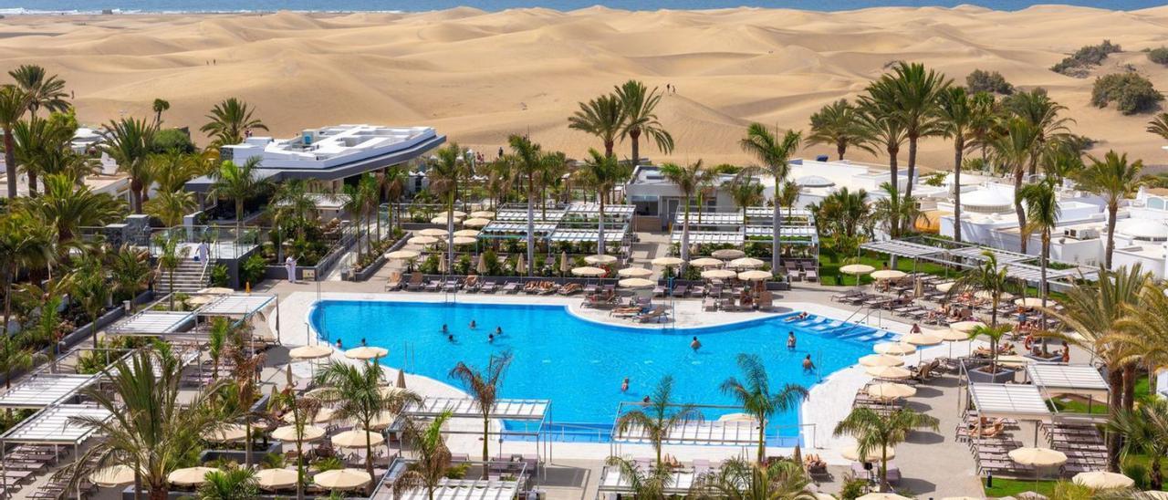 Imagen del hotel Riu Palace Maspalomas tras su reciente reforma, con las Dunas al fondo. | | LP/DLP