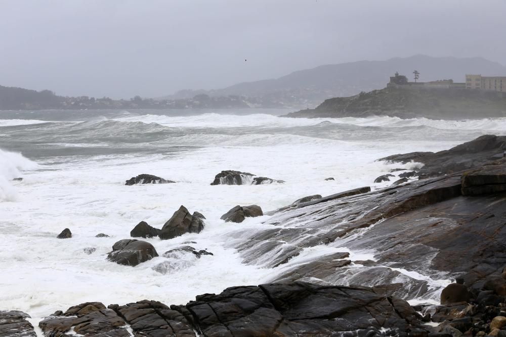 "Félix" desata la fuerza de los mares en la ría de Vigo