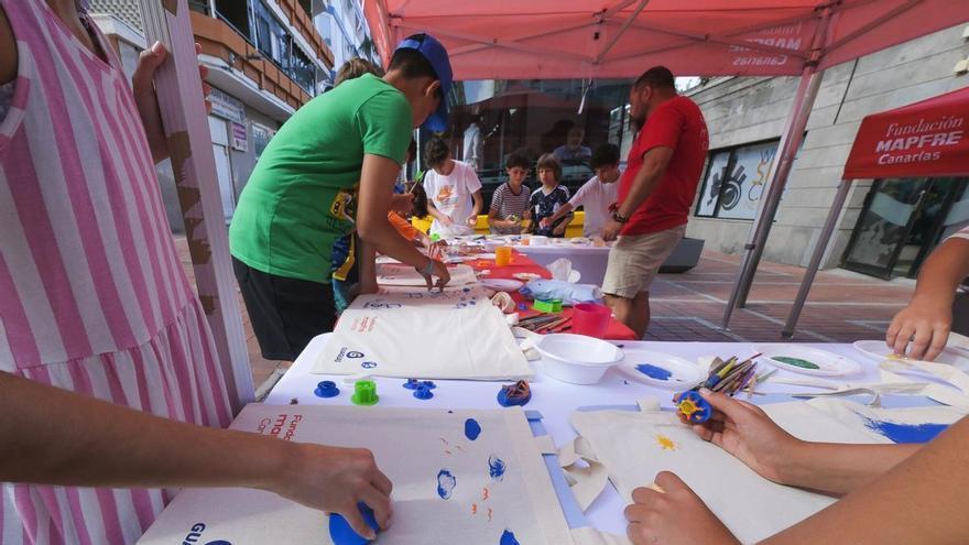 Presentación de la campaña de sensibilización en entornos acuáticos de Guaguas Municipales y Fundación Mapfre