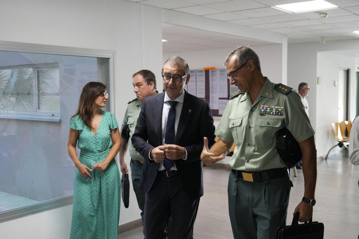 El rector, José Luján, y el coronel de la Guardia Civil, Francisco Pulido.