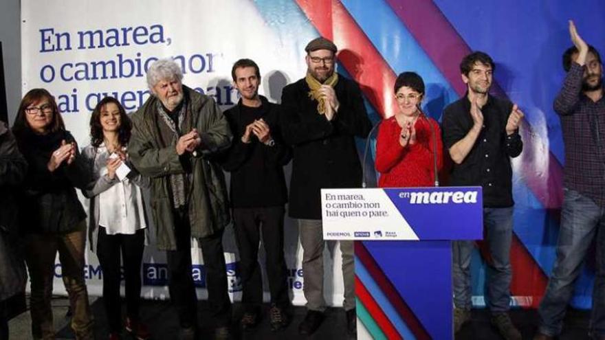 Miembros de En Marea, ayer en Ourense.