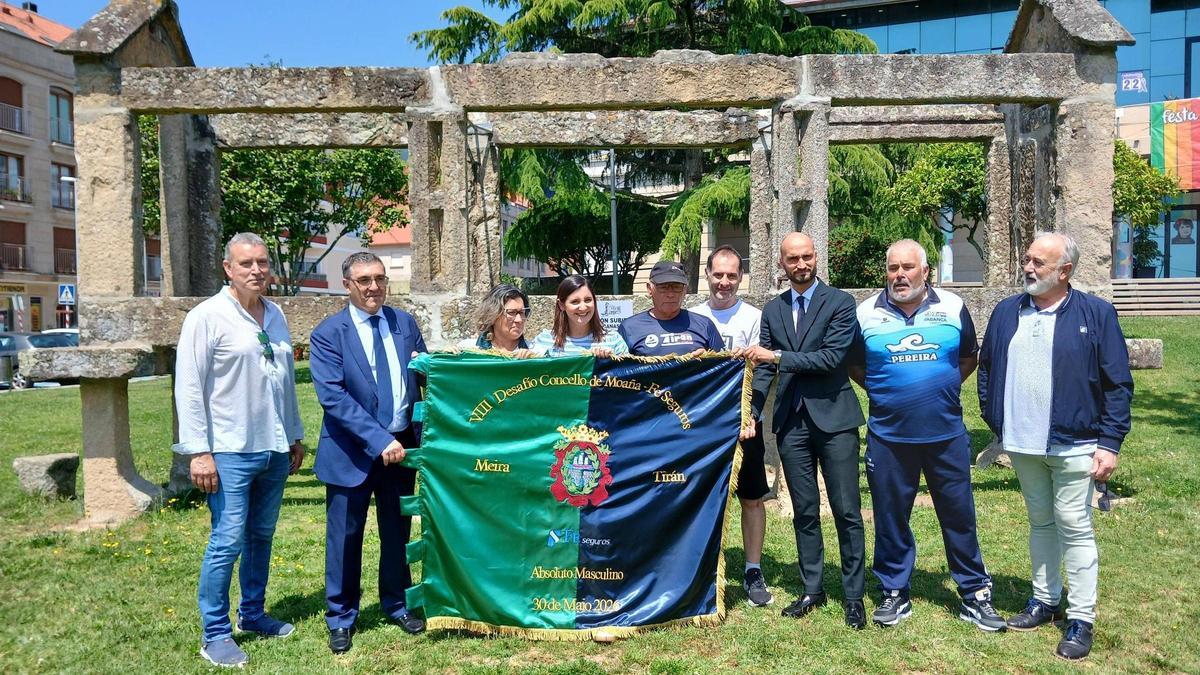 Un momento de la presentación del Desafío Seguros La Fe entre Meira y Tirán.