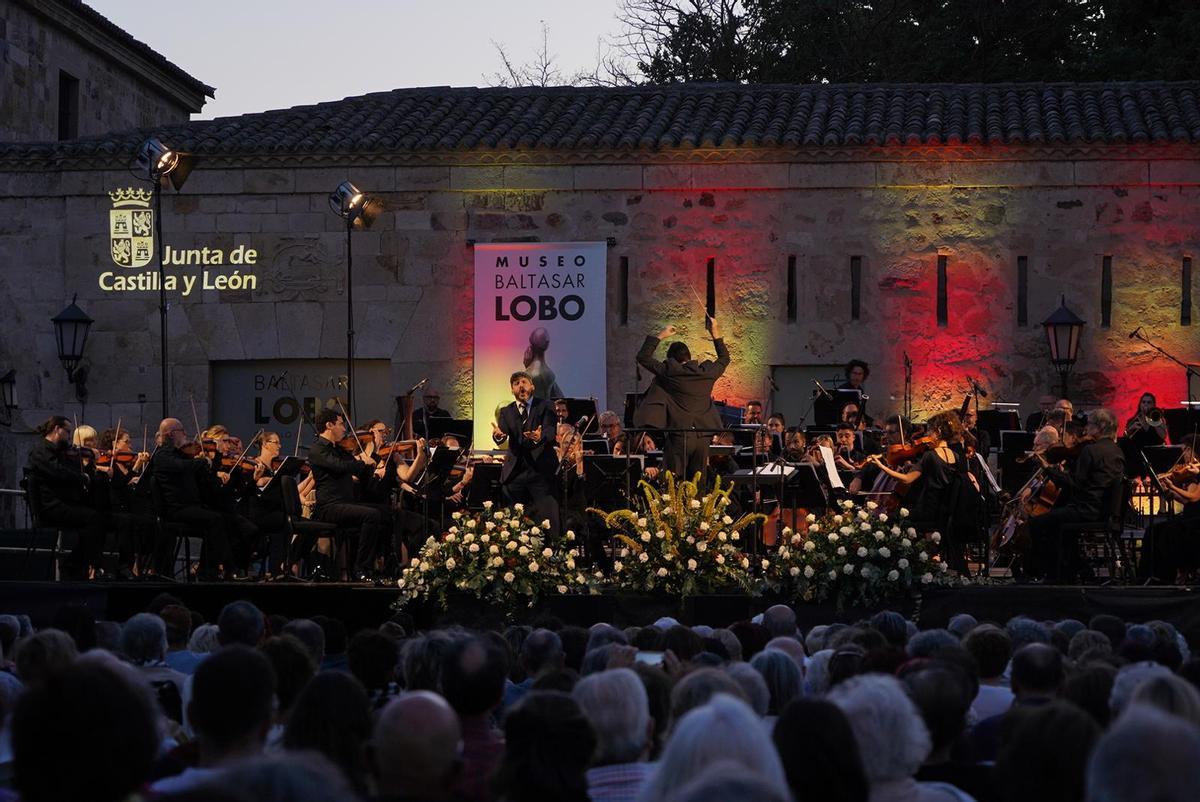 Público asistente a la gala inaugural.