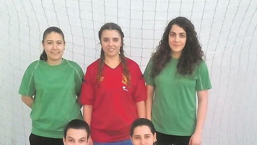 Biología y Magisterio lideran la Liga femenina de fútbol sala