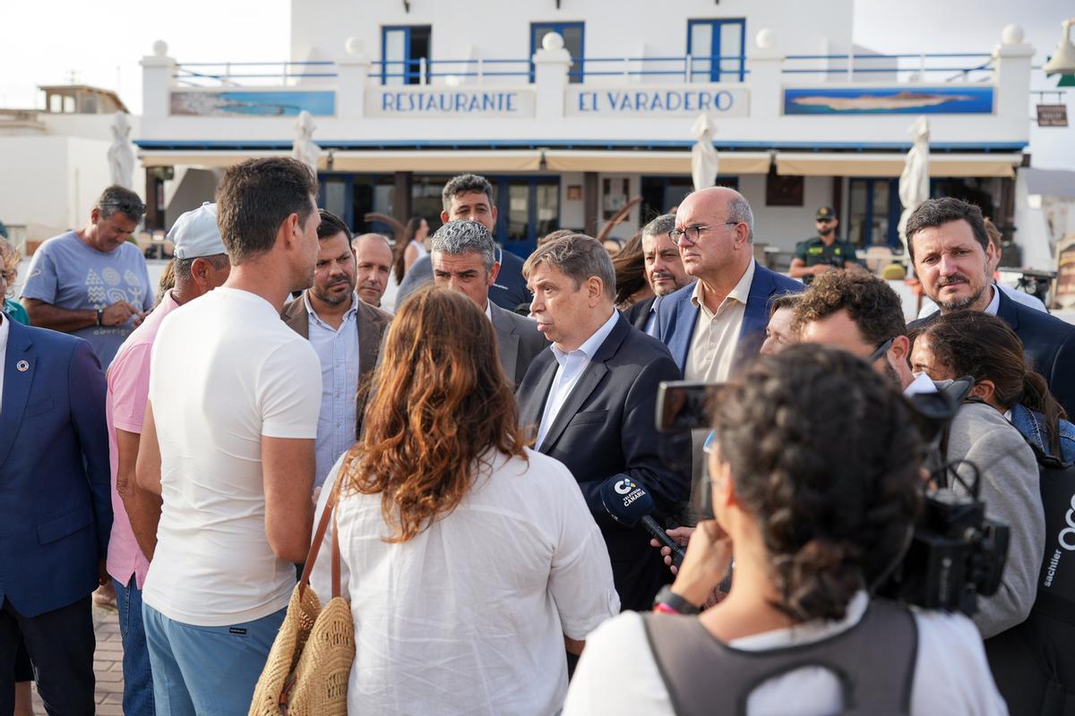 Visita del ministro de Agricultura, Pesca y Alimentación, Luis Planas, a La Graciosa